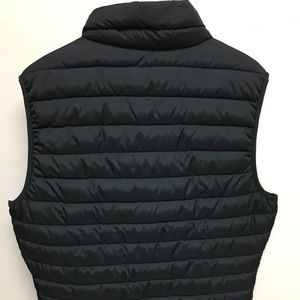 Hollister Jackets & Coats - Hollister quilted vest Hollister Jackets & Coats - Hollister quilted vest